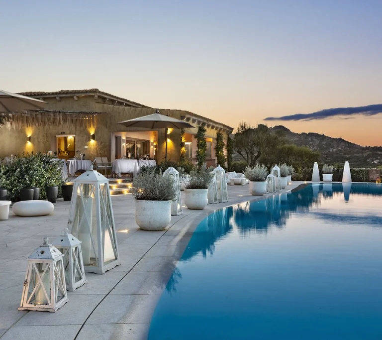 أفضل فنادق سردينيا إيطاليا في جميع الفئات